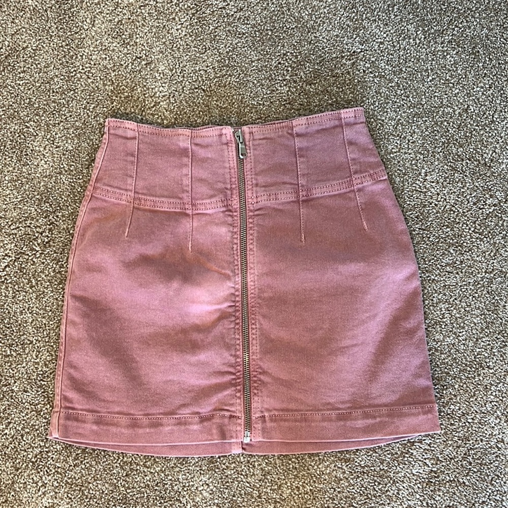 FREE PEOPLE Skirt! We The Free mini skirt Size: 26
